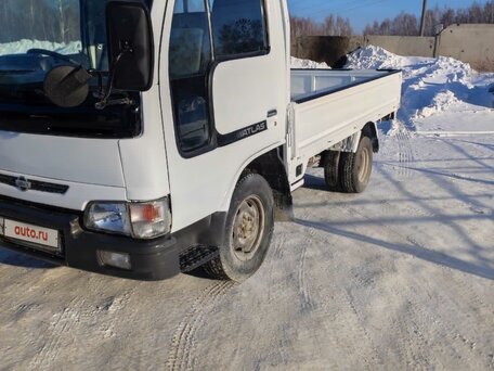 2002 Nissan Atlas, белый, 1250000 рублей, вид 5
