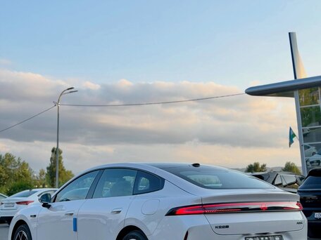2026 Changan Qiyuan A06 28.39 kWh, белый, 2820000 рублей, вид 3