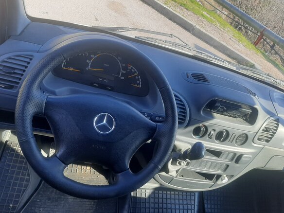 2015 Mercedes-Benz Sprinter Classic, белый, 2500000 рублей - вид 2
