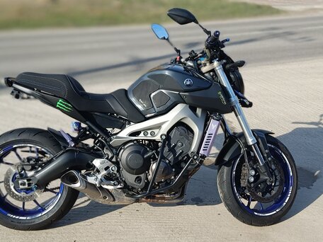 2014 Yamaha MT-09 (FZ-09), серый, 700000 рублей, вид 2