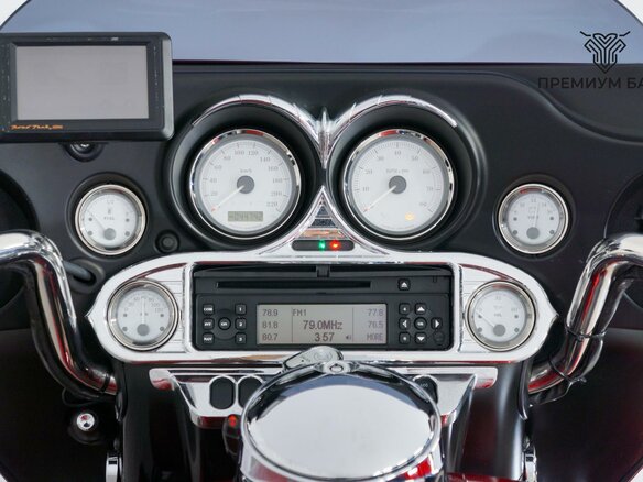2011 Harley-Davidson Street Glide, красный, 1127000 рублей - вид 11