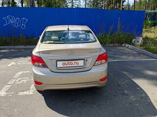 2014 Hyundai Solaris I, бежевый, 600000 рублей, вид 5