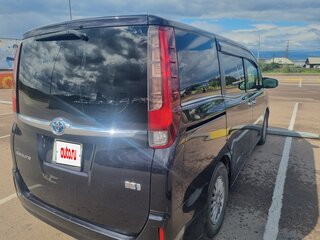 2015 Toyota Esquire I, чёрный, 1750000 рублей, вид 5