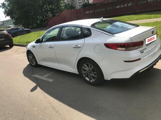 2019 Kia Optima IV Рестайлинг, белый, 1100000 рублей, вид 5