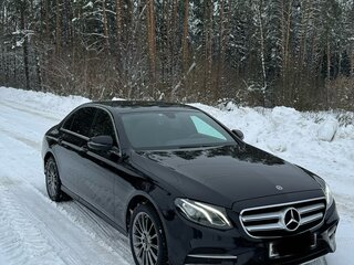 2018 Mercedes-Benz E-Класс 220 d V (W213, S213, C238), чёрный, 3200000 рублей, вид 3