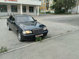1997 Mercedes-Benz C-Класс 200 I (W202) Рестайлинг, синий, 500000 рублей, вид 2