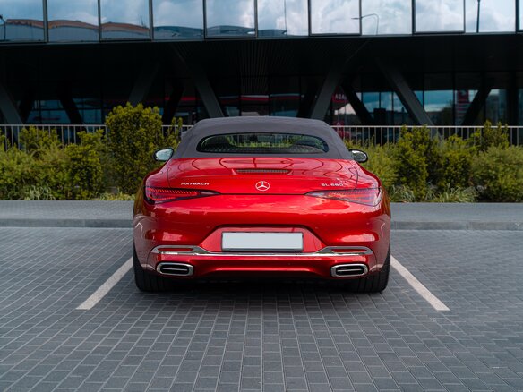 2025 Mercedes-Benz Maybach SL, красный - вид 8