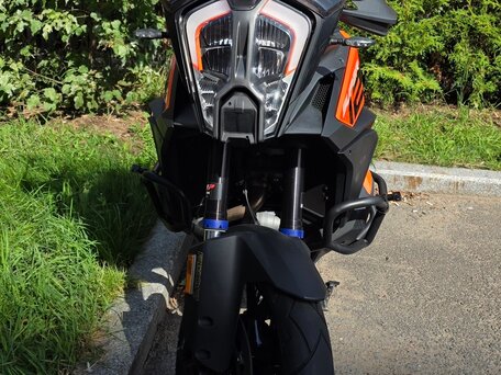 2023 KTM 1290 Super Adventure S, оранжевый, 1890000 рублей, вид 2
