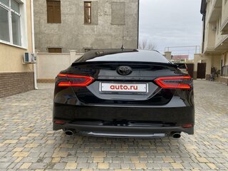 2021 Toyota Camry VIII (XV70) Рестайлинг, чёрный, 4200000 рублей, вид 4
