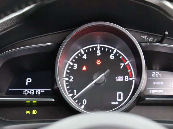 2016 Mazda Axela III Рестайлинг, белый, 1385000 рублей - вид 10
