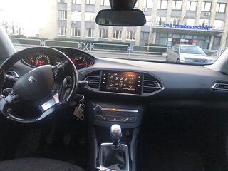 2019 Peugeot 308 II Рестайлинг, серый, 1450000 рублей, вид 3