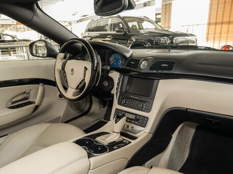 2013 Maserati GranCabrio Sport I, серый, 10990000 рублей, вид 3