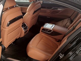 2017 BMW 7 серии Long 730Ld xDrive VI (G11/G12), чёрный, 3400000 рублей, вид 1