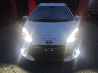 2018 Toyota Aqua I Рестайлинг 2, белый, 1360000 рублей, вид 2