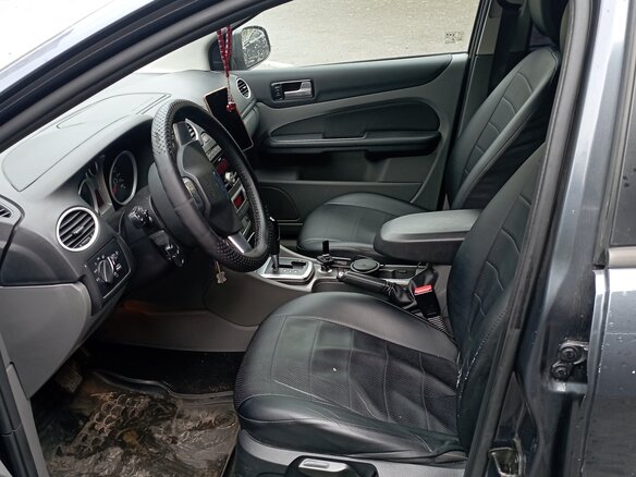 2011 Ford Focus II Рестайлинг, серый, 480000 рублей