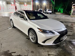 2020 Lexus ES 250 VII, белый, 5100000 рублей, вид 1