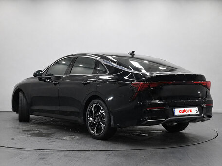 2023 Kia K5 III Рестайлинг, чёрный, 2690000 рублей, вид 3