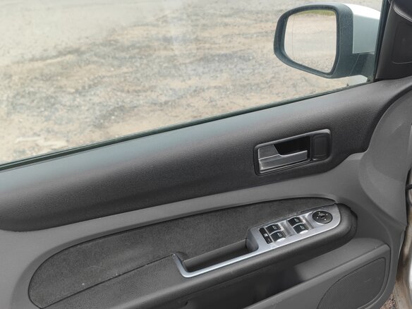 2008 Ford Focus II Рестайлинг, серебристый, 450000 рублей - вид 9
