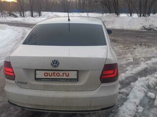 2016 Volkswagen Polo V Рестайлинг, белый, 720000 рублей, вид 4