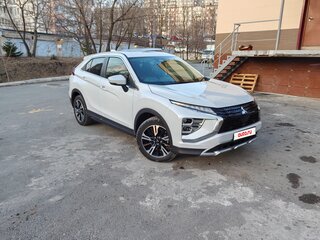 2022 Mitsubishi Eclipse Cross I Рестайлинг, белый, 2400000 рублей, вид 3