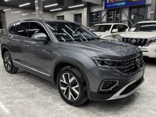 2022 Volkswagen Tayron I Рестайлинг, серебристый, 1955596 рублей, вид 3