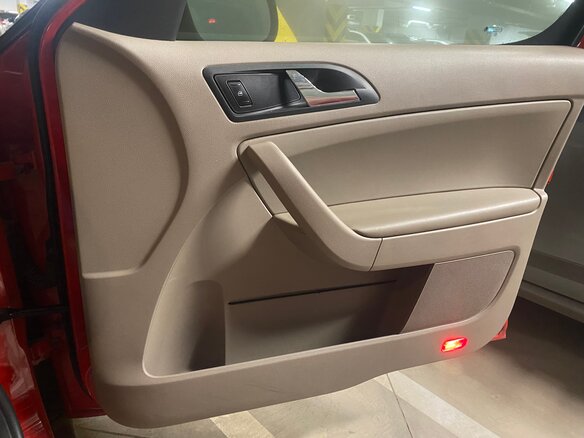 2013 Skoda Yeti I, красный, 1200000 рублей - вид 14