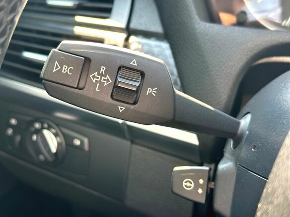 2013 BMW X6 35i I (E71) Рестайлинг, белый - вид 19