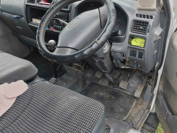 2001 Mazda Bongo IV, белый, 330000 рублей - вид 6