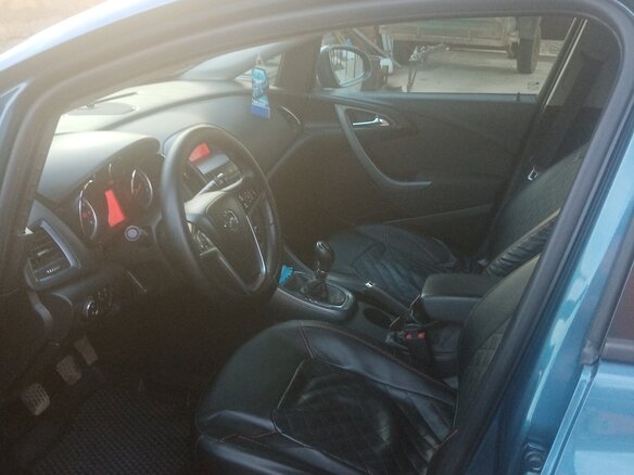 2013 Opel Astra J Рестайлинг, синий, 1100000 рублей - вид 13