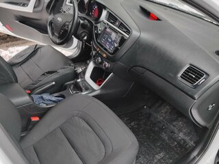 2018 Kia Ceed II Рестайлинг, белый, 1357000 рублей, вид 5