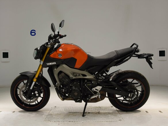 2014 Yamaha MT-09 (FZ-09), оранжевый - вид 1