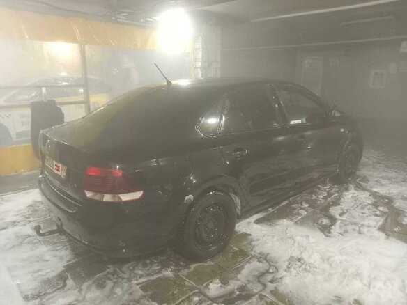 2013 Volkswagen Polo V, чёрный, 600000 рублей - вид 10