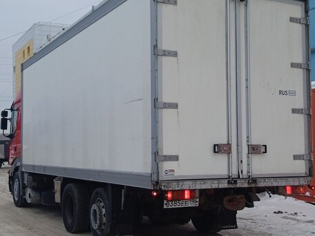 2003 Iveco Stralis, красный, 2000000 рублей, вид 4