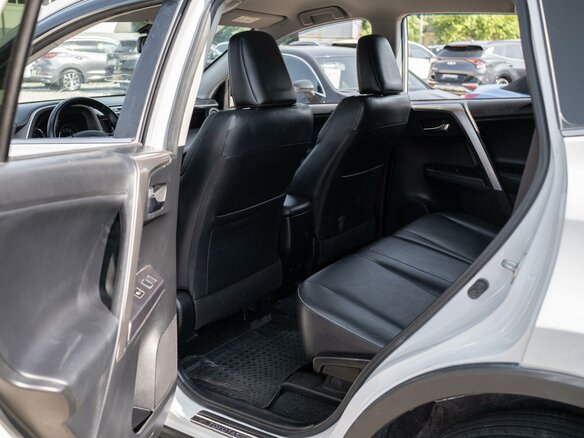 2019 Toyota RAV4 IV (XA40) Рестайлинг, белый, 2225000 рублей - вид 10