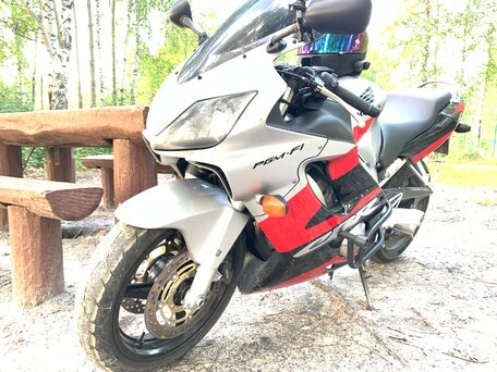 2003 Honda CBR 600F, красный, 410000 рублей, вид 1