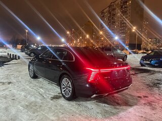 2022 Hongqi H5 II, чёрный, 3400000 рублей, вид 4