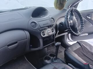 2003 Toyota Vitz I (P10), серый, 450000 рублей, вид 5