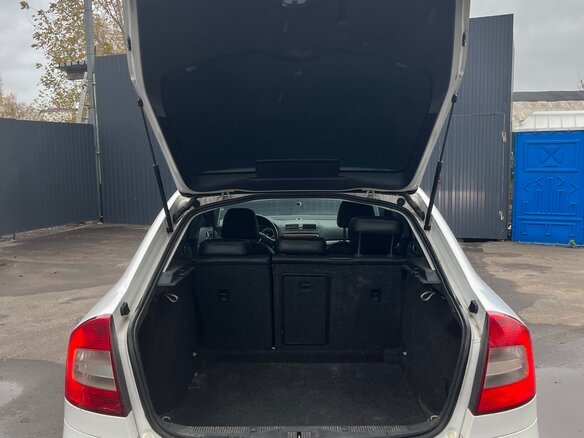 2012 Skoda Octavia II (A5) Рестайлинг, белый, 1050000 рублей - вид 14