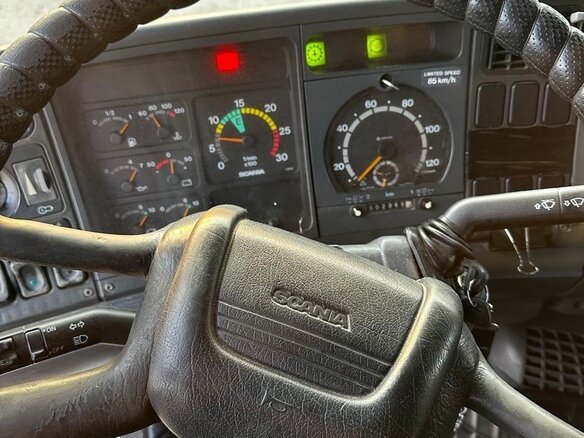 2004 Scania 4-Series, белый, 1800000 рублей - вид 12