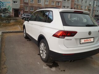 2017 Volkswagen Tiguan II, белый, 2550000 рублей, вид 5