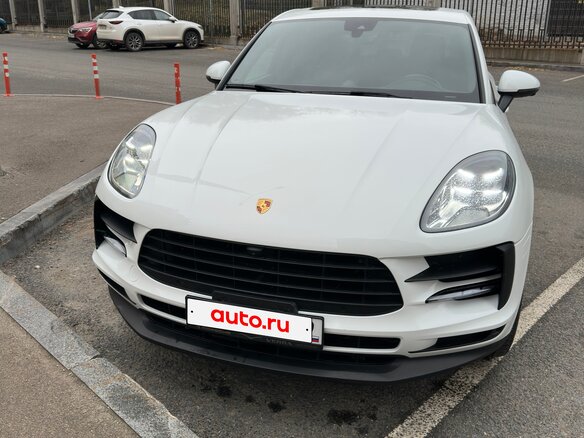 2021 Porsche Macan I Рестайлинг, белый, 6100000 рублей