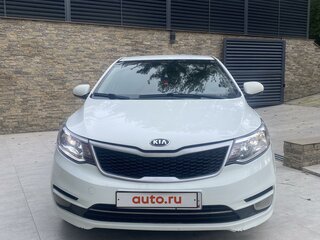 2016 Kia Rio III Рестайлинг, белый, 800000 рублей, вид 5