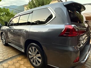 2016 Lexus LX 570 III Рестайлинг 2, серый, 7500000 рублей, вид 5