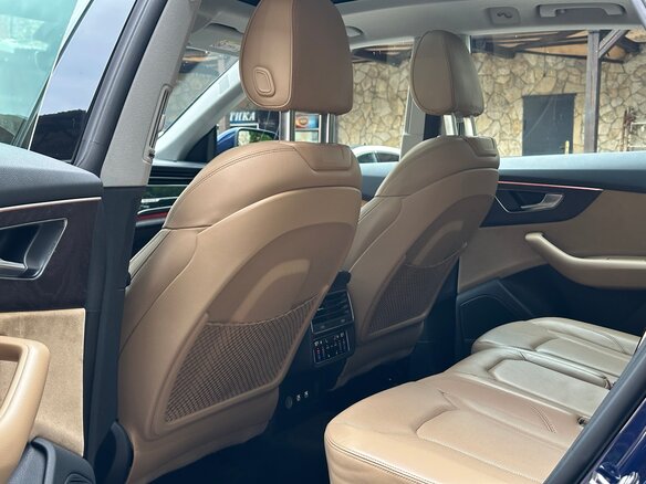 2018 Audi Q8 55 TFSI I (4M), синий, 3900000 рублей - вид 29