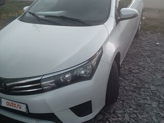 2013 Toyota Corolla XI (E160, E170, E180), белый, 1400000 рублей, вид 1