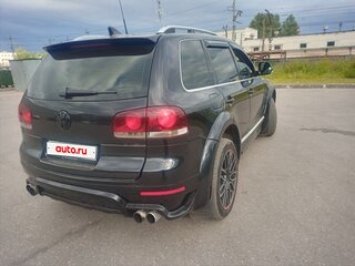 2009 Volkswagen Touareg I Рестайлинг, чёрный, 1450000 рублей, вид 2