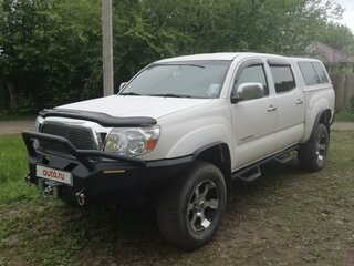 2007 Toyota Tacoma II, белый, 3100000 рублей, вид 1