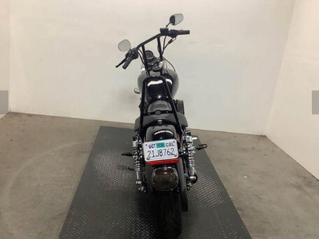 2011 Harley-Davidson Sportster 883, чёрный, 490000 рублей, вид 4
