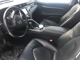 2019 Toyota Camry VIII (XV70), белый, 2150000 рублей, вид 4