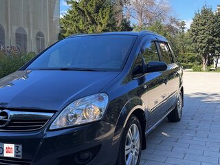 2008 Opel Zafira B Рестайлинг, серый, 650000 рублей, вид 1